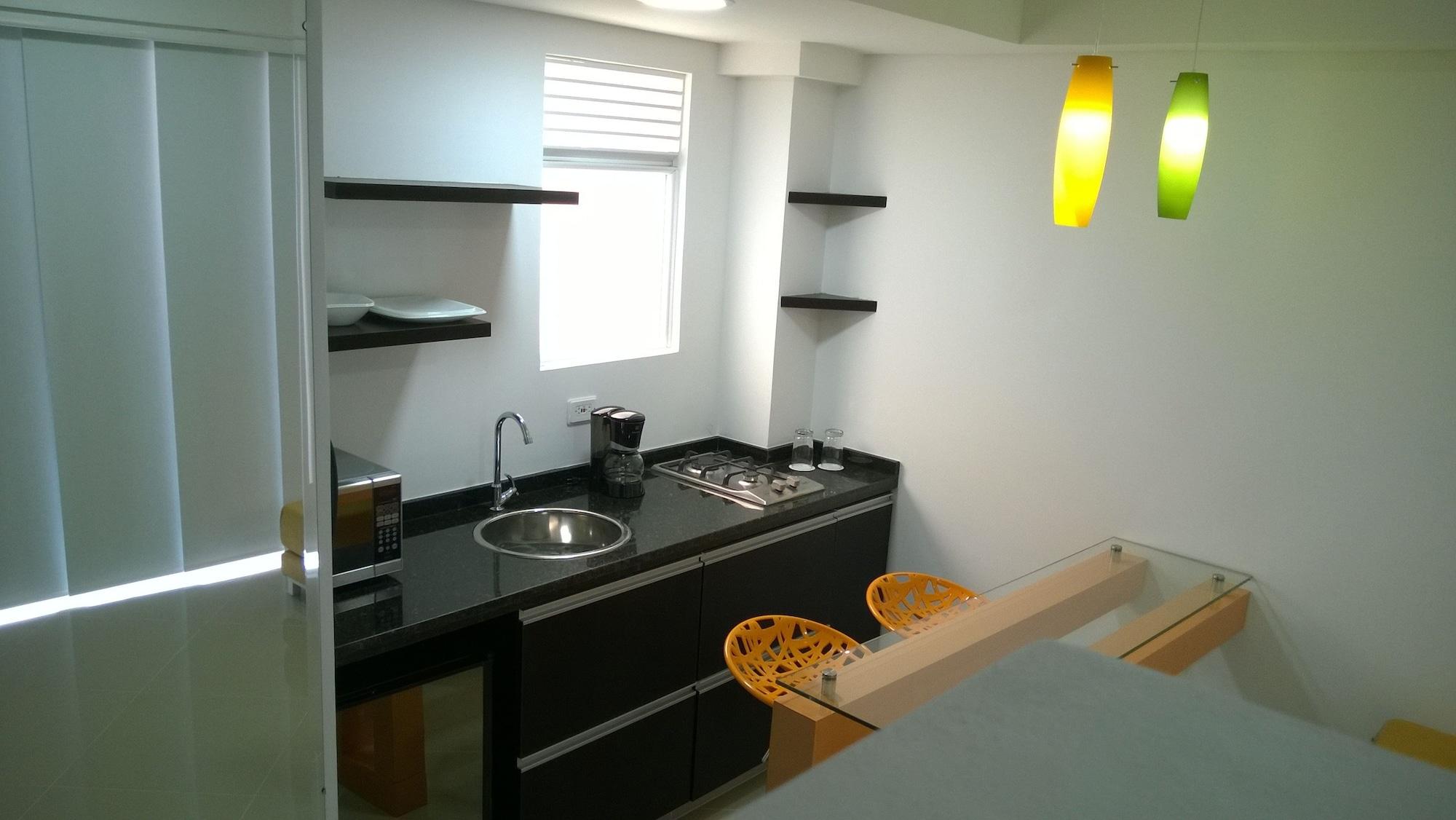 Hotel Piaro In Suites Кали Екстериор снимка