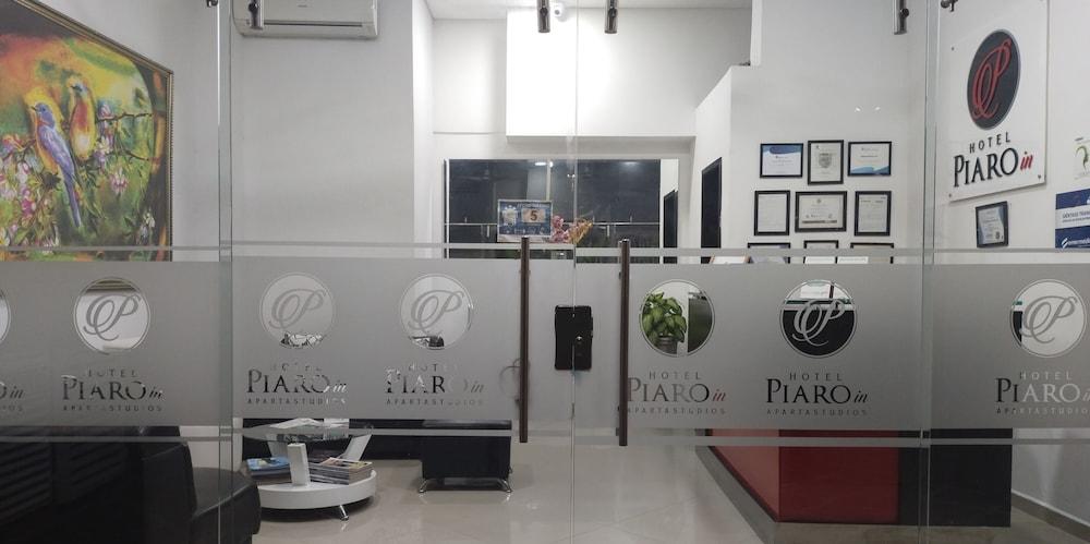 Hotel Piaro In Suites Кали Екстериор снимка