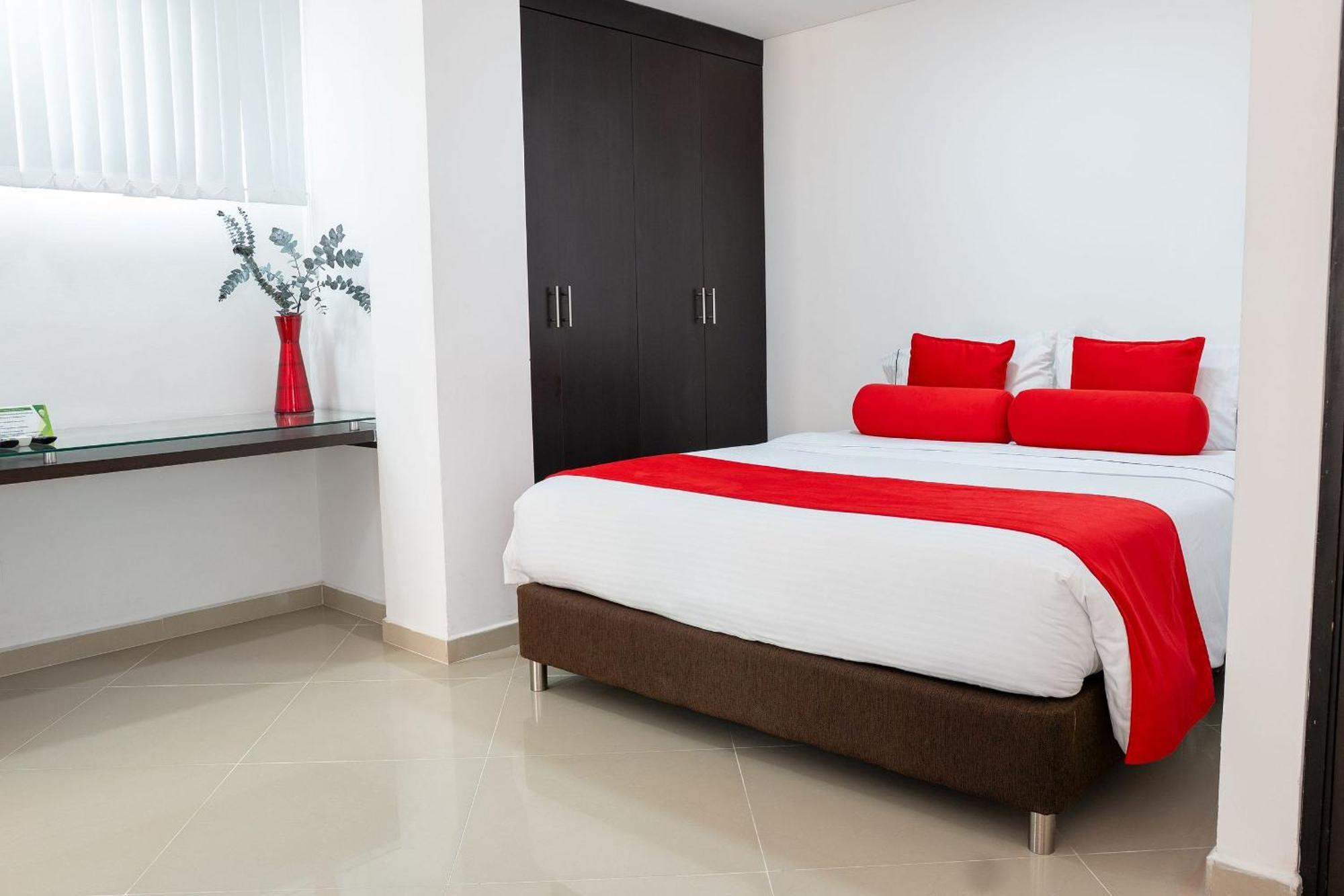 Hotel Piaro In Suites Кали Екстериор снимка