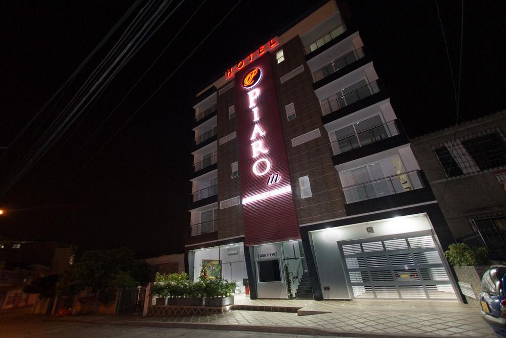 Hotel Piaro In Suites Кали Екстериор снимка