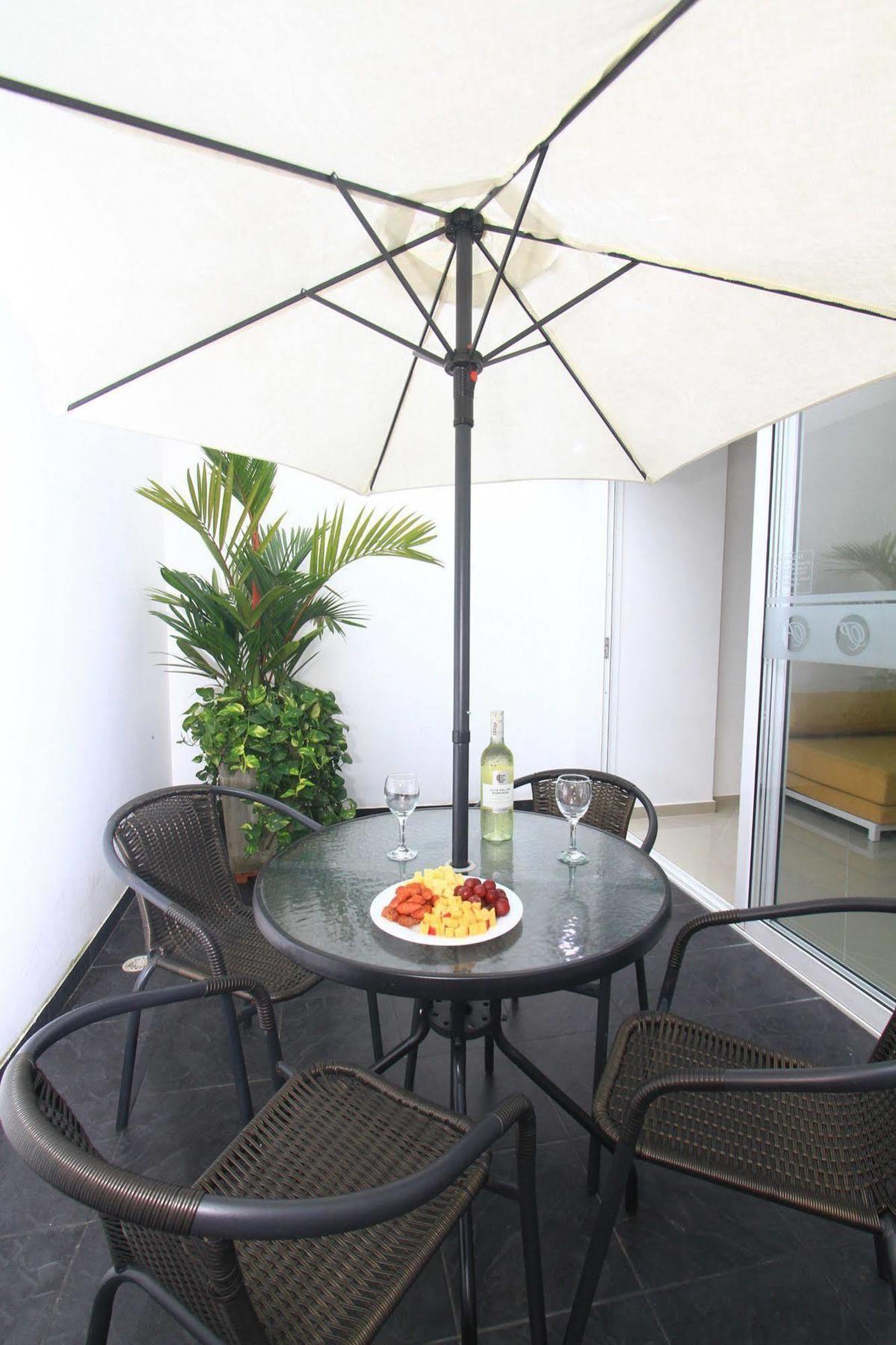Hotel Piaro In Suites Кали Екстериор снимка