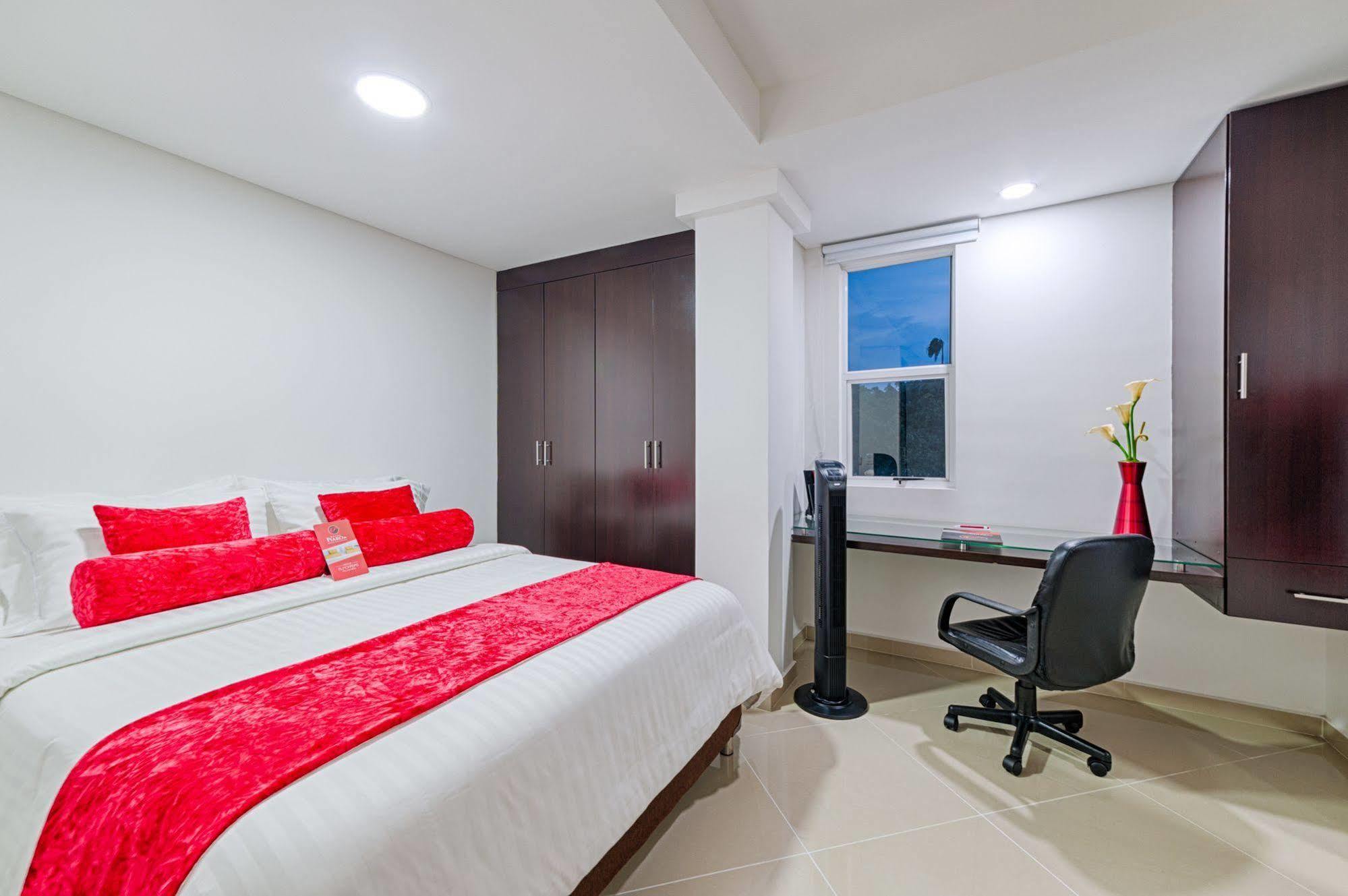 Hotel Piaro In Suites Кали Екстериор снимка